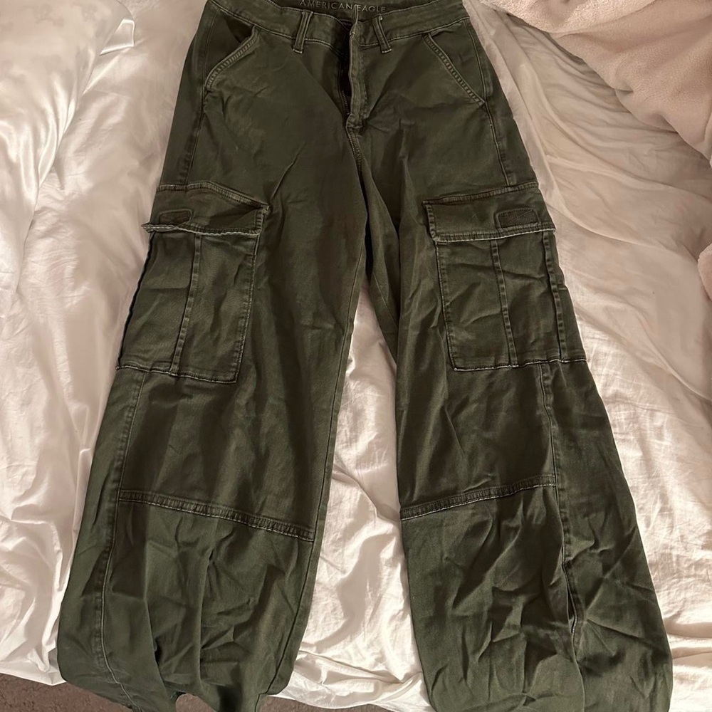 Woman's Green Cargo Pants size 6